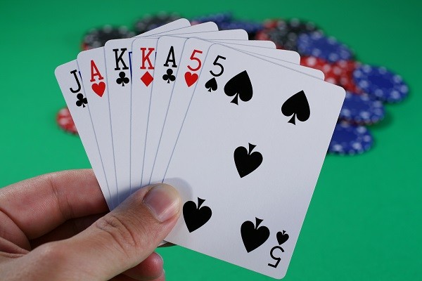 Покер онлайн играть в семикарточный все сайты на ставки спорт